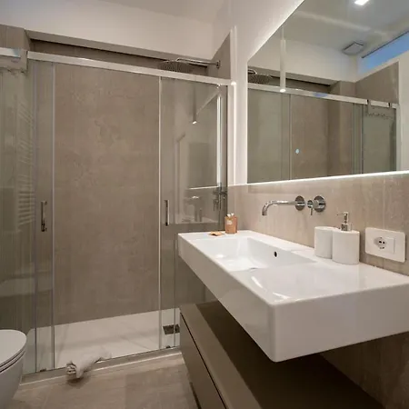 Vatican Cloud Luxury Modern Appartement Rome