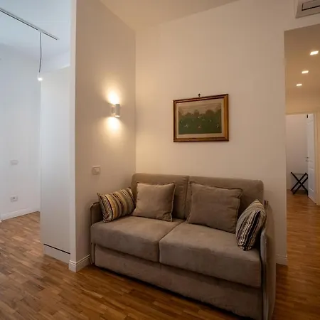 Vatican Cloud Luxury Modern Apartman