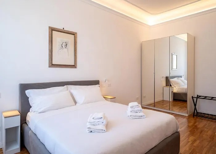 Vatican Cloud Luxury Modern * Róma