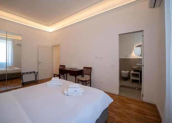 Vatican Cloud Luxury Modern Róma